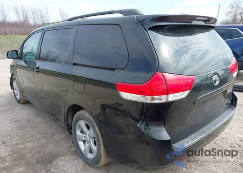 2011 Toyota Sienna Le V6 из США, поврежденный, VIN 5TDKK3DCXBS069710